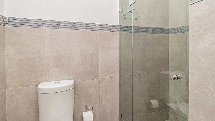 2 Bedroom Property for Sale in Middedorp Western Cape